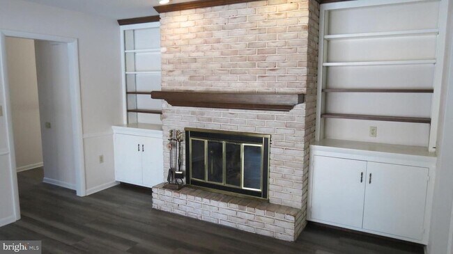 Foto del edificio - 1043 W Areba Ave