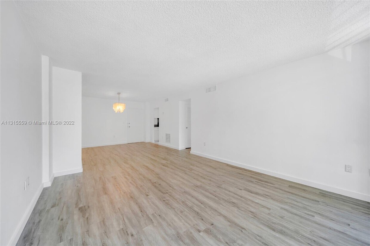 1865 79th Street Causeway Unit 2E, North Bay Village, FL 33141 Condo