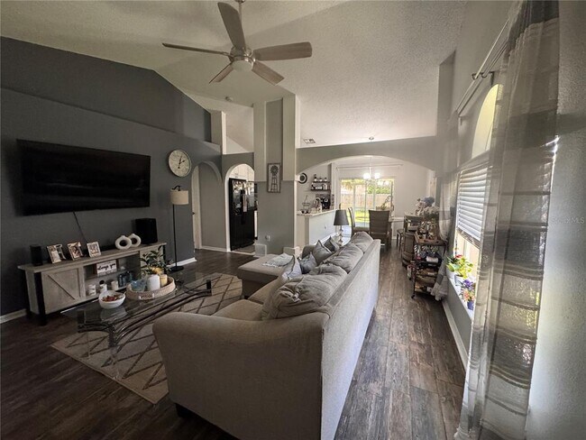 Building Photo - 30619 Double Dr