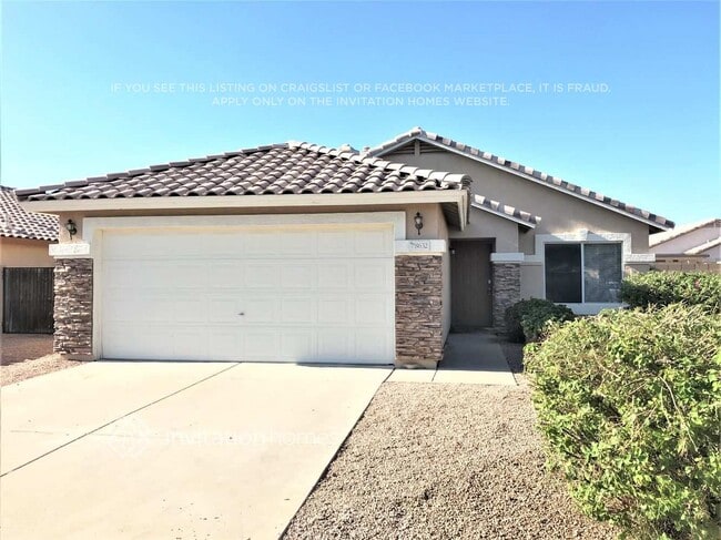 Building Photo - 8632 E Capri Ave