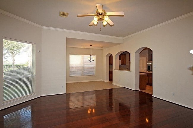 Building Photo - 3018 Ravensport Dr