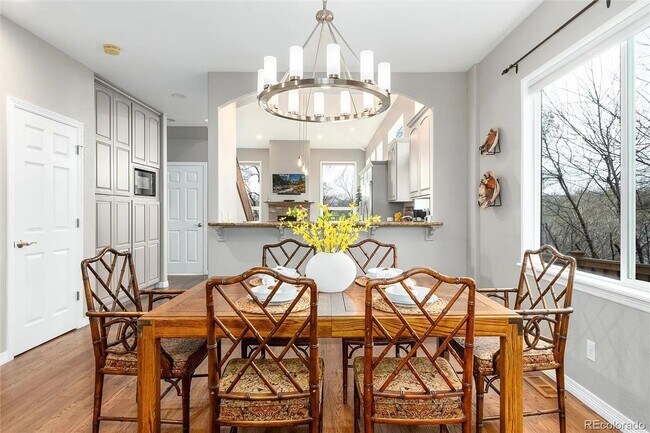 Building Photo - Bright & Airy Home with Luxury Master Suit...