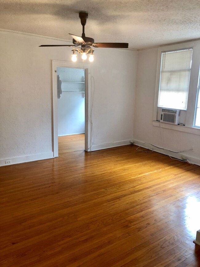 Foto del edificio - Uptown Apartment on Mardi Gras Parade Route