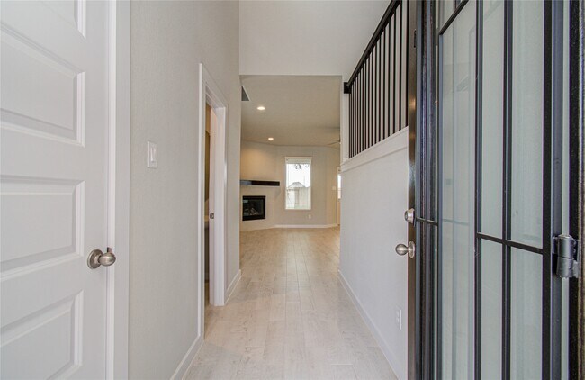 Foto del edificio - 15723 Telge Rd