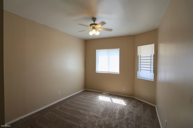 Building Photo - 3 br, 1 bath  - 6342 Otis St Unit B