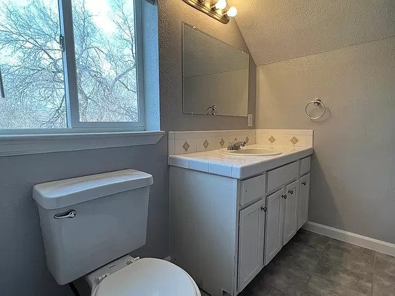 Foto del edificio - 625 Juniper St