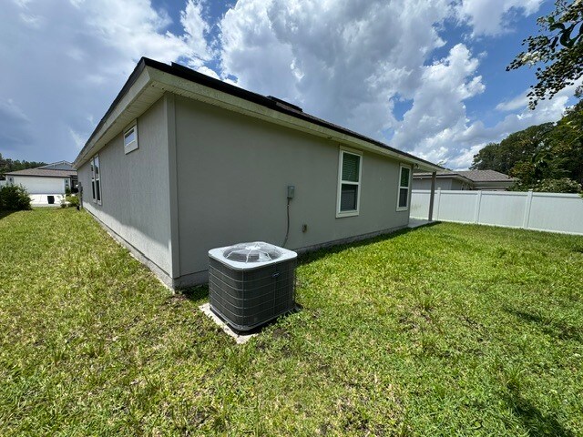 Foto del edificio - 7816 Island Fox Rd