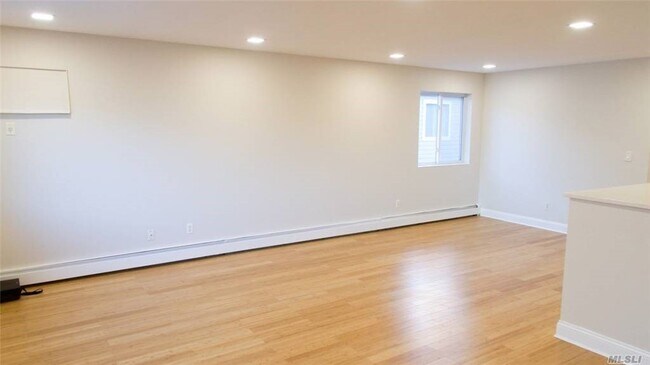 Building Photo - 1-43 Beach 97th St
