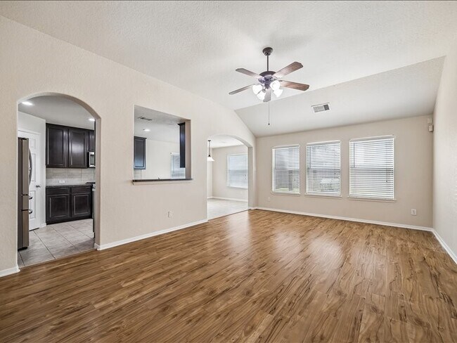 Foto del edificio - 2715 Gaelic Green St