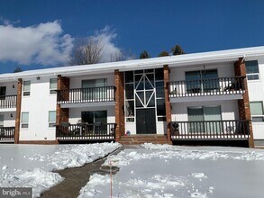 Building Photo - 111 Green St