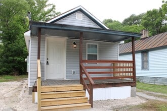 Building Photo - 113 East St E