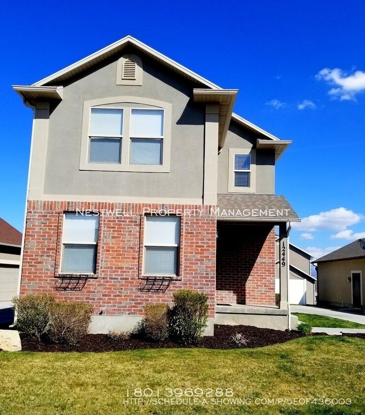 Primary Photo - Seriously cute Brick cottage in Riverton