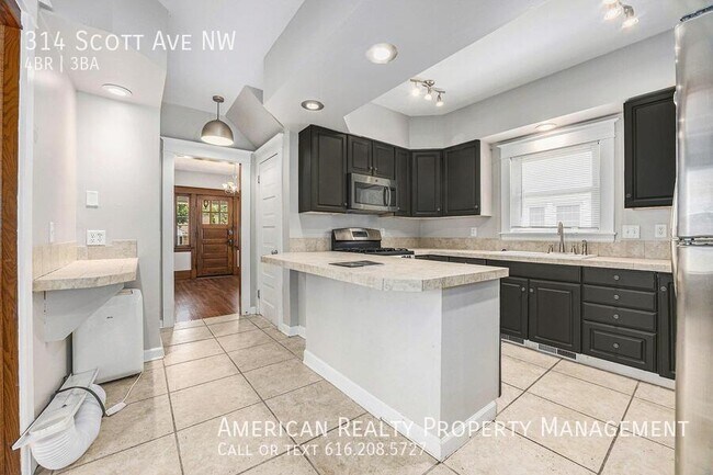 Foto del edificio - 314 Scott Ave NW