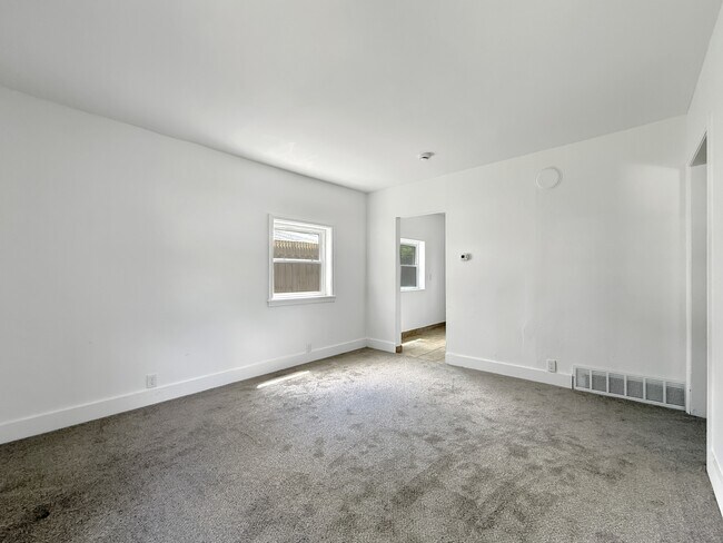 Foto del edificio - 3044 Hickory Grove Ave