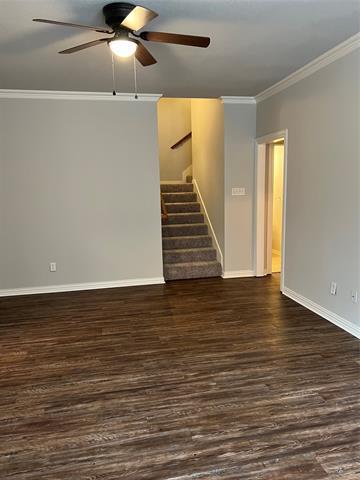 Foto del edificio - 3012 Spring Valley Dr
