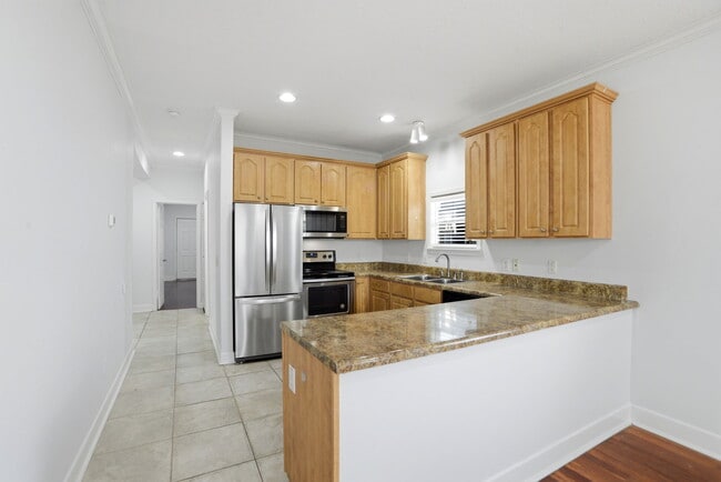 Kitchen to bedrooms - 1722 Harmony St