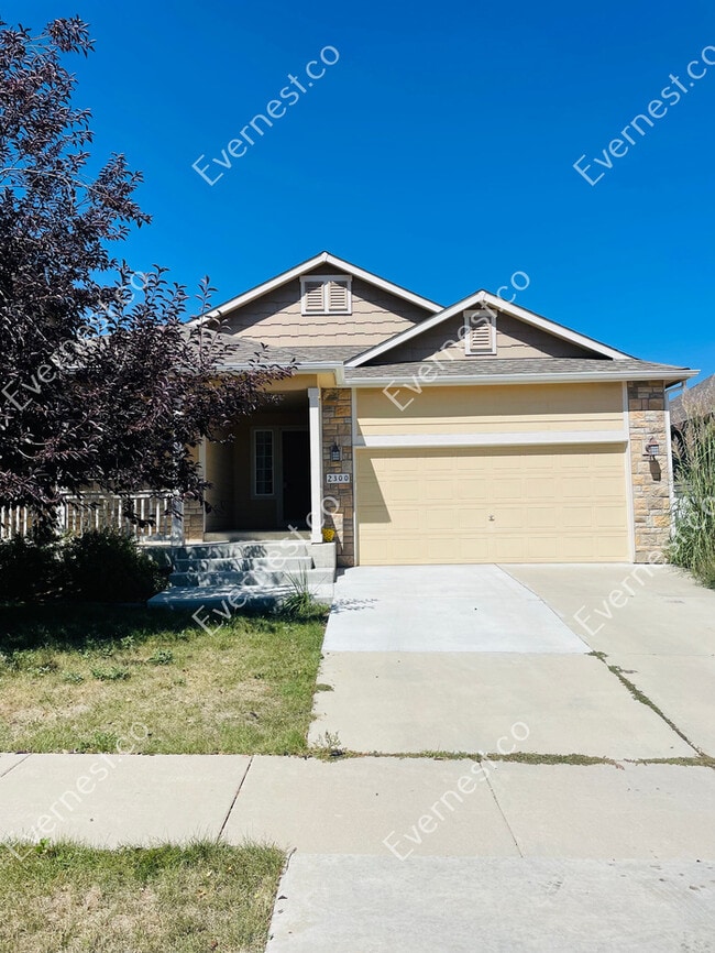 Building Photo - 2300 Woodbury Ln