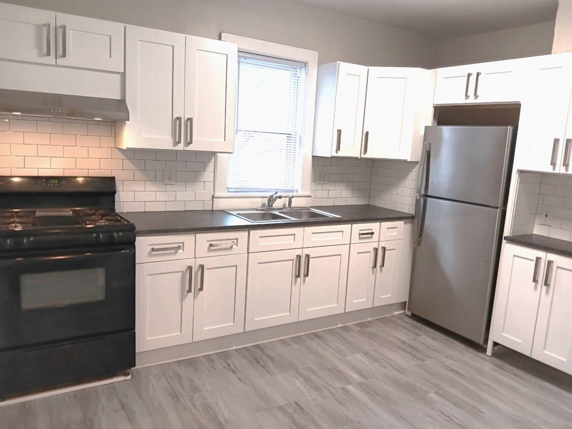 Fully remodeled Kitchen - 1609 Chapman Ave SW