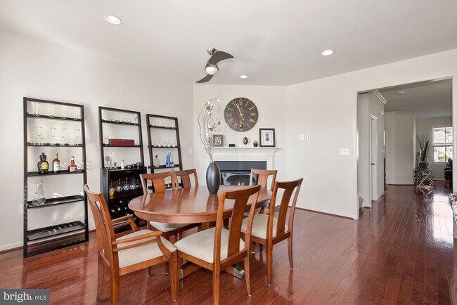 Foto del edificio - 42177 Castle Ridge Square