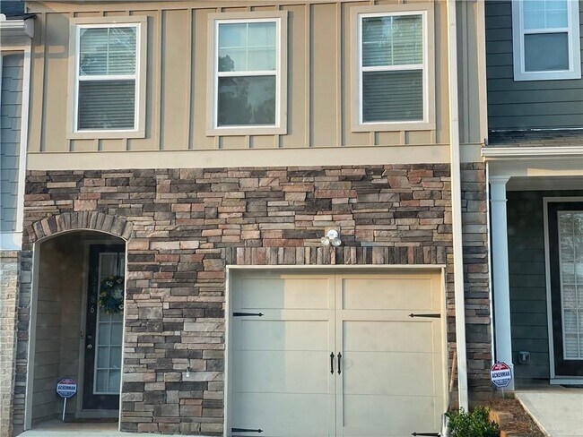 Building Photo - 2386 Belmont Pl