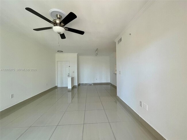 Building Photo - 17100 N Bay Rd