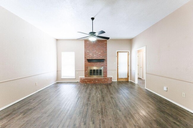 Foto del edificio - 5903 70th St