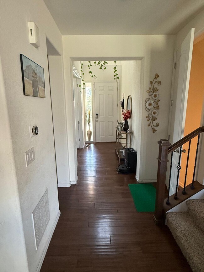 Foto del edificio - 16431 Azalea Ave
