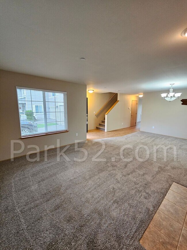 Building Photo - 3 Bedroom Home in DuPont