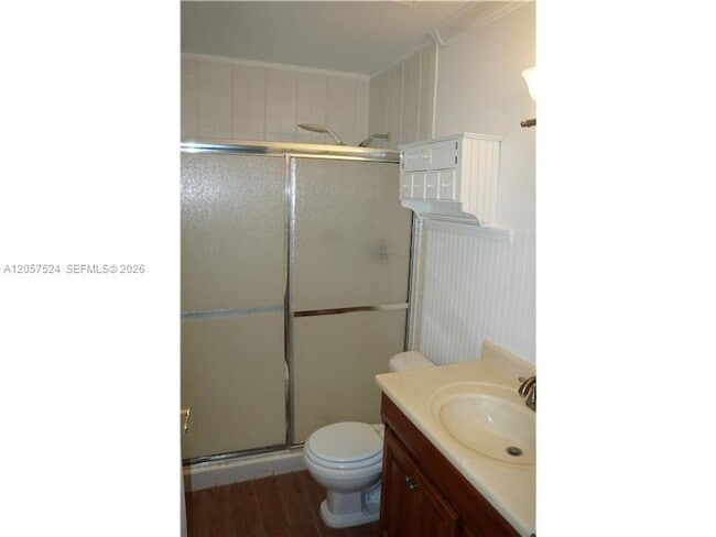 Foto del edificio - 459 Lakeview Dr