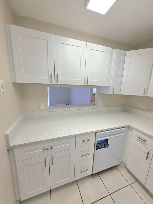 Foto del edificio - 495 SE 8th St