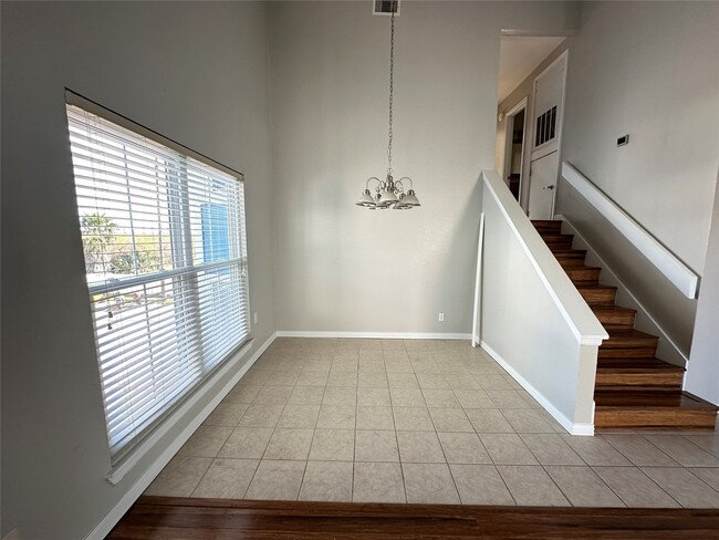 Building Photo - 3506 Cove View Blvd