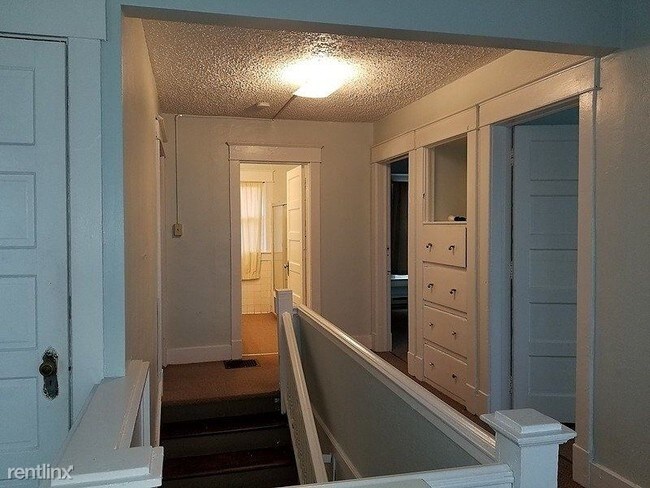 Foto del edificio - 827 W Riverside Ave