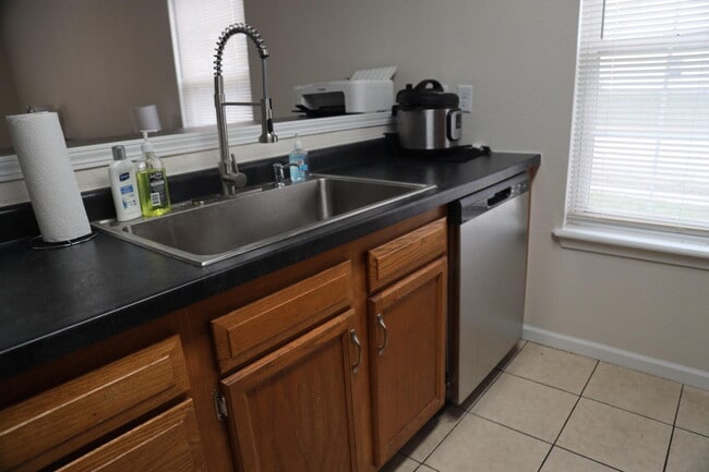 Building Photo - 4306 Derby Ridge Dr