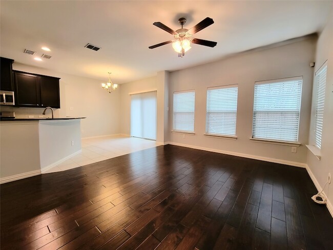 Photo - 4817 Bridgewater St Townhome