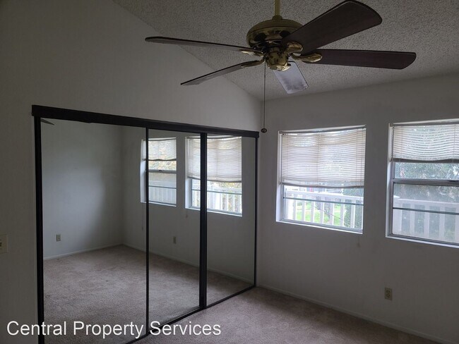 Building Photo - 2 br, 2.5 bath House - 1026 Barber Ln