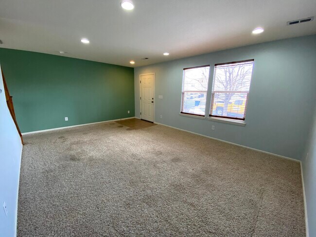 Living Room - 10678 Upper Ridge Rd House