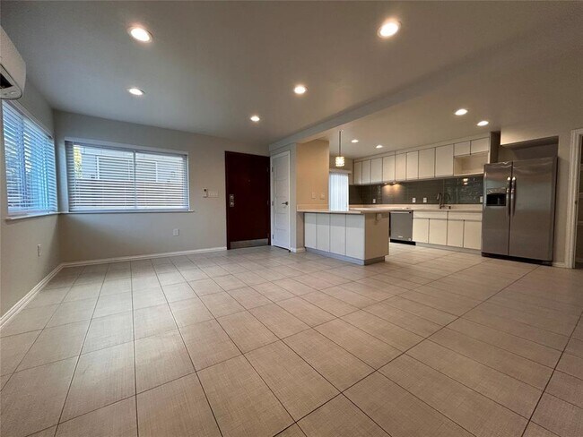 Foto del edificio - 8905 Tronewood Dr