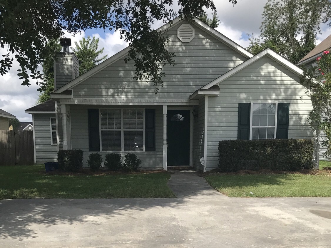 Primary Photo - 353 Sawgrass Dr