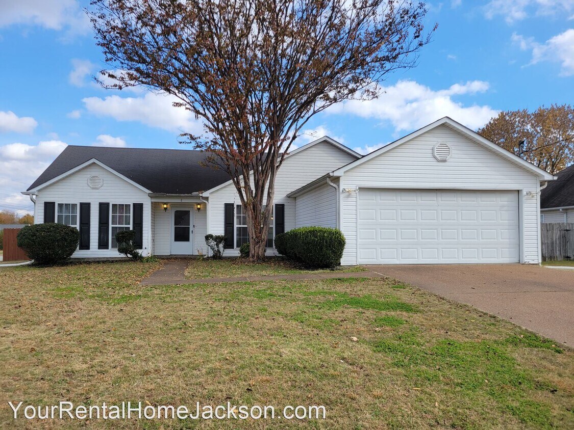 Primary Photo - 3 br, 2 bath House - 8 Dearborne Cv