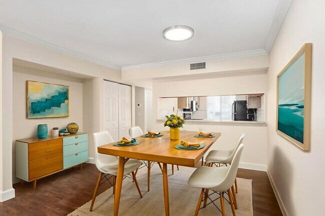 Building Photo - Spacious 1 bedroom