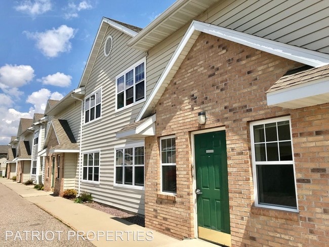 Building Photo - 1200 Silver Dr