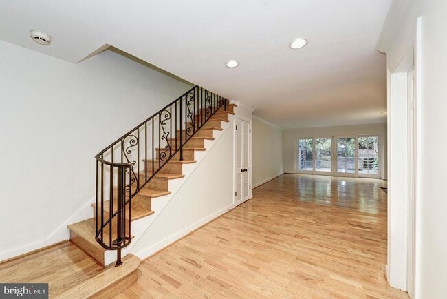 Foto del edificio - 1564 33rd St NW