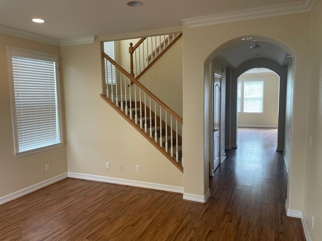 Building Photo - 2100 Canyon Cir
