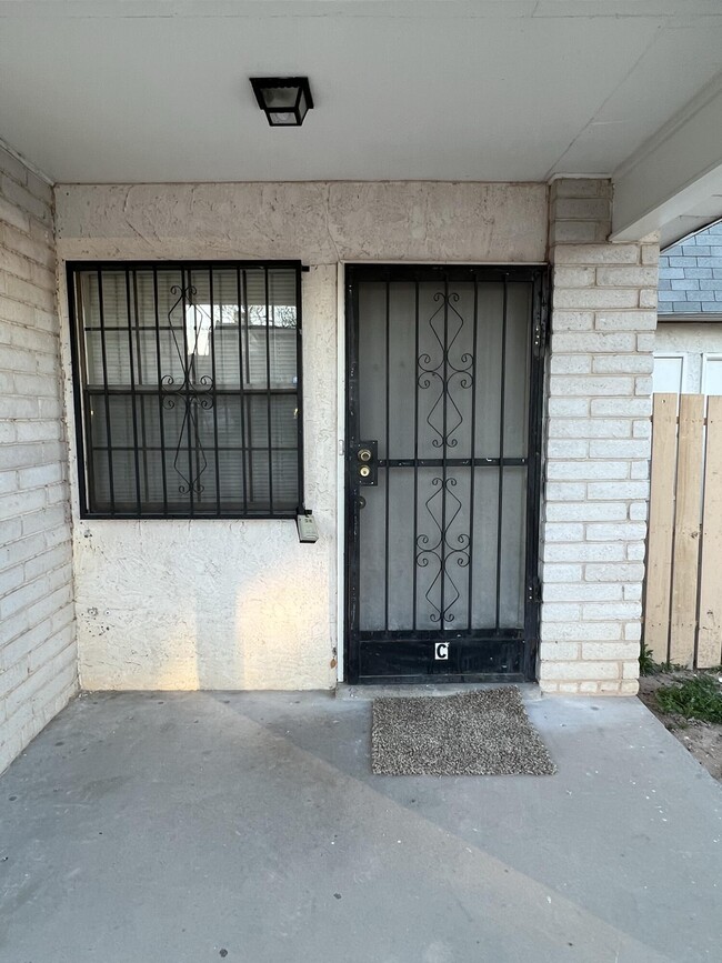 Building Photo - 3136 Forney Ln