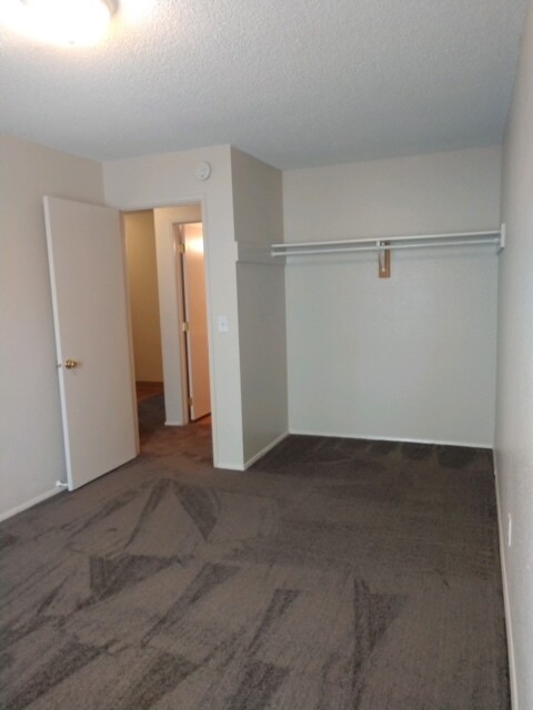 Foto del edificio - 113 SW Cherry Park Rd