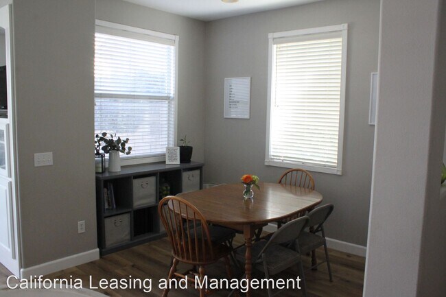 Building Photo - 3 br, 2.5 bath House - 28428 Mayfair Drive