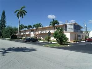 Primary Photo - 920 SW 11th Ave