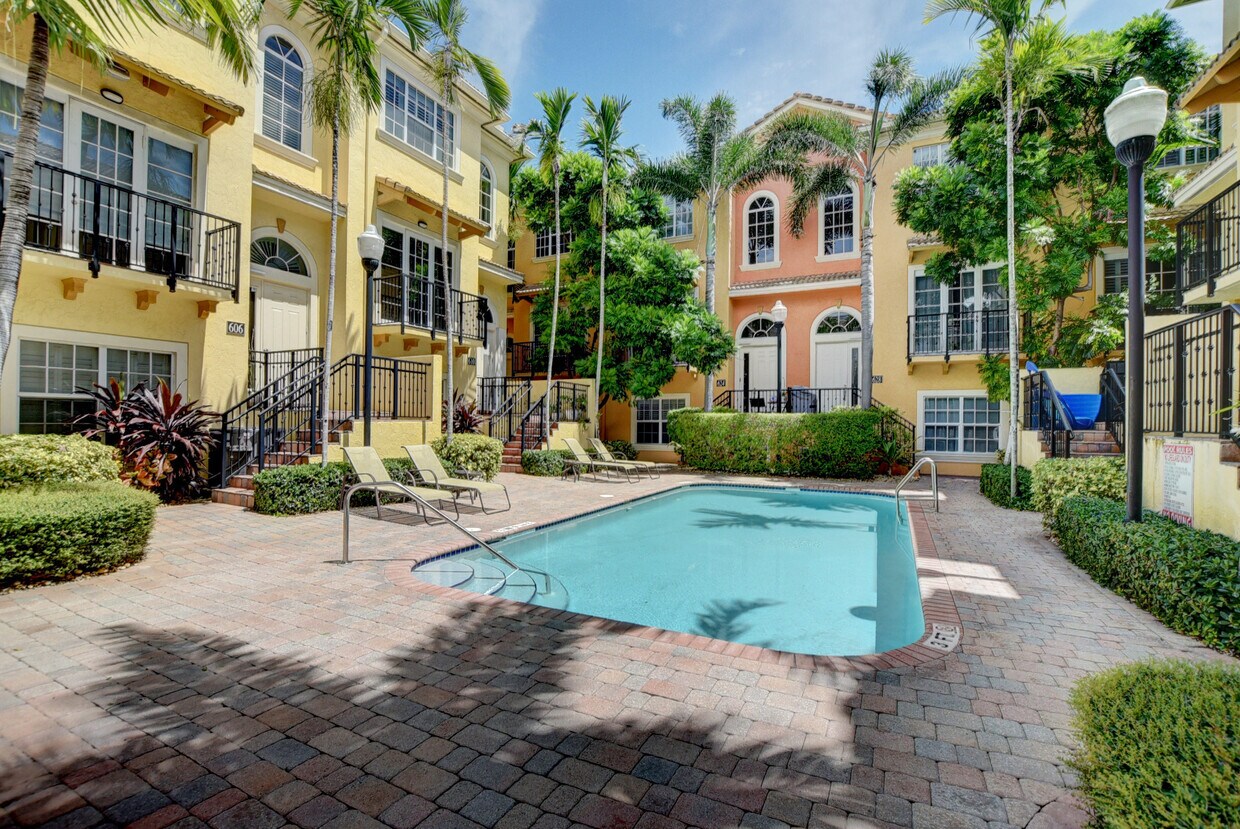 Foto principal - 606 Renaissance Way
