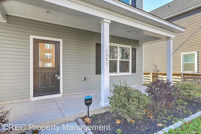 Building Photo - 3 br, 2.5 bath House - 4985 Chateau Avenue