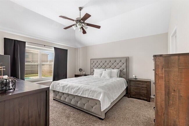 Foto del edificio - 5206 Misty Ln